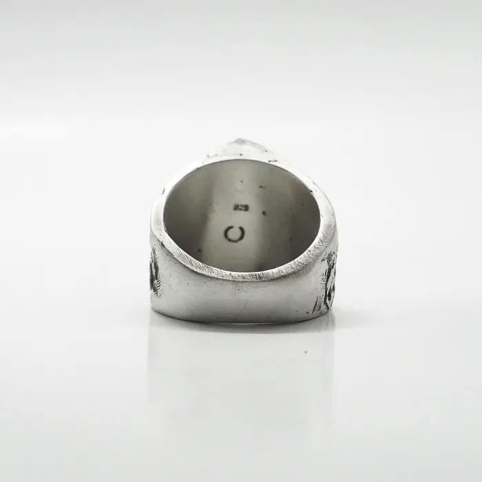 OSSOSS TRIANGLE SIGNET RING Rings