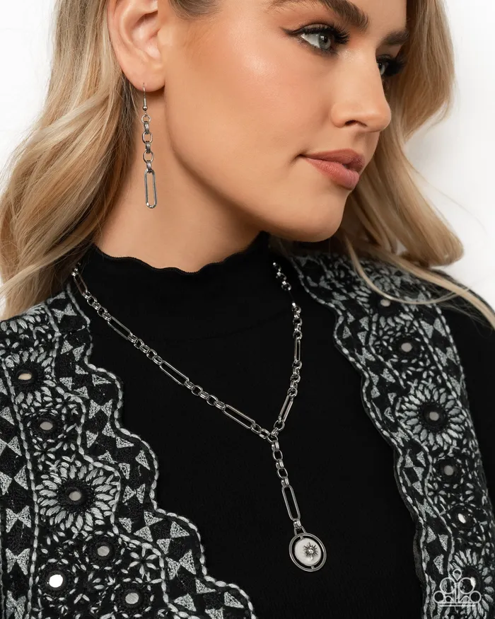 Paparazzi Accessories Necklaces Falling For A Shooting Star White Rhinestone Shell Silver Y Short Necklace Paparazzi